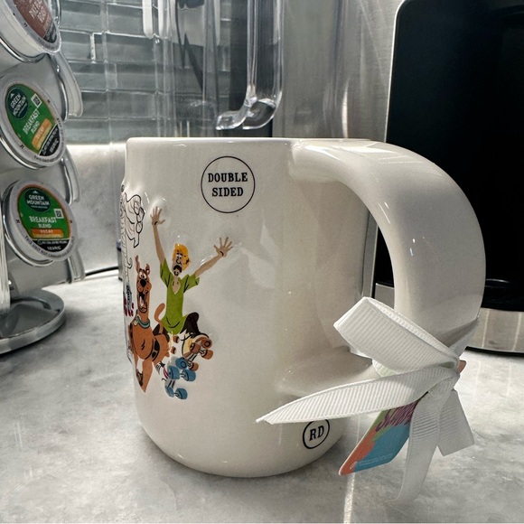 Scooby Doo “Run Scoob!” Rae Dunn Mug - NWT - Picture 5 of 11